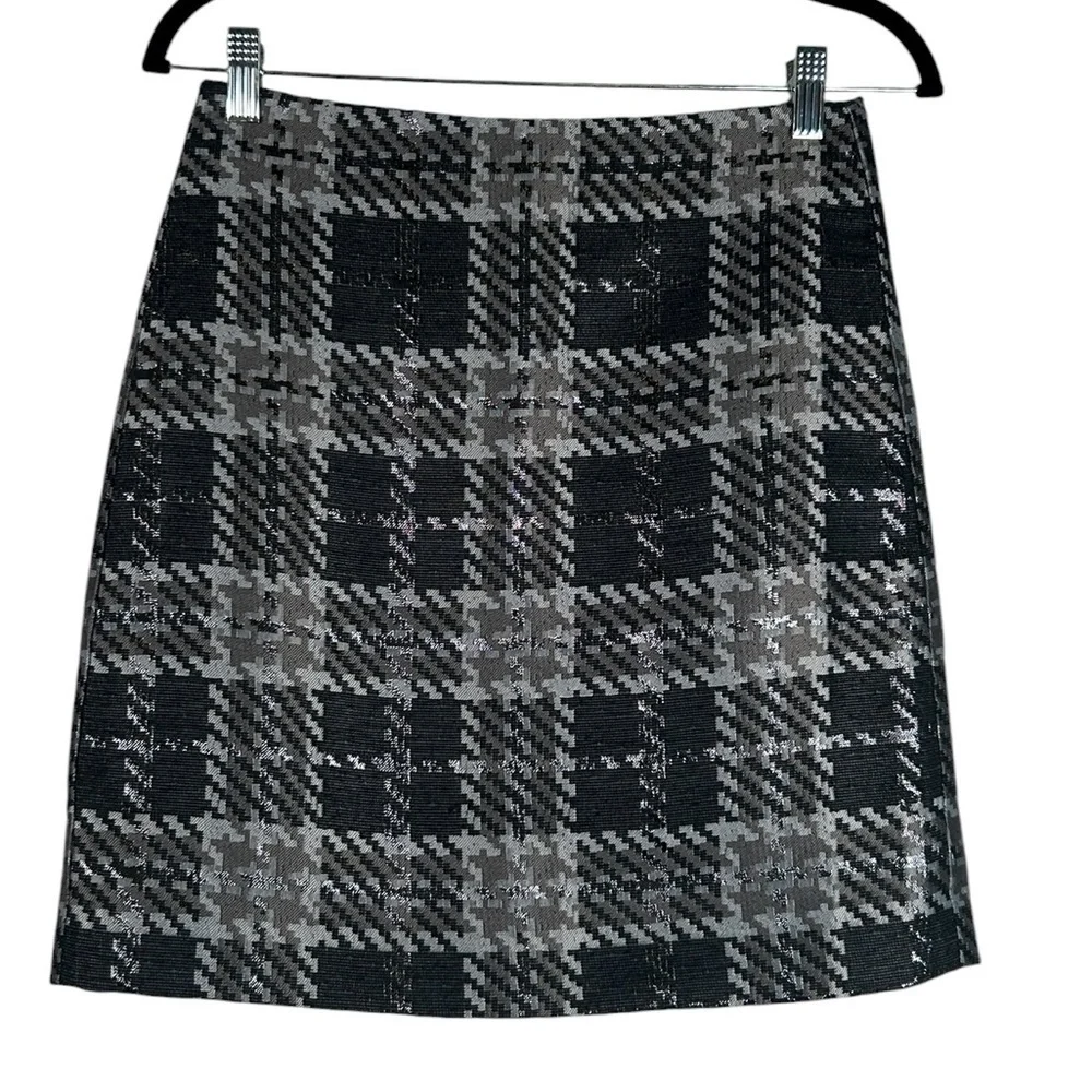 LOFT Gray & Black Plaid with Silver Tinsel Business Classic Career Skirt Size 0‎